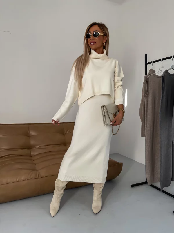 Elegant Knitwear Set
