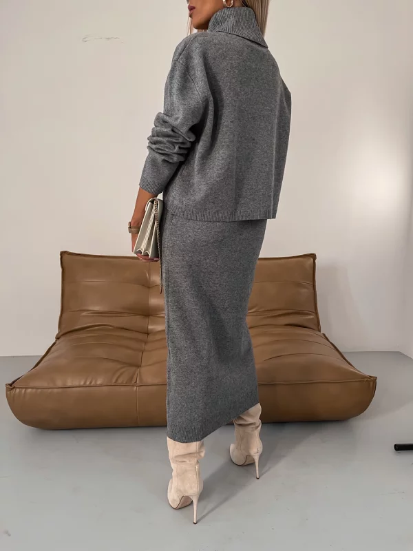 Elegant Knitwear Set